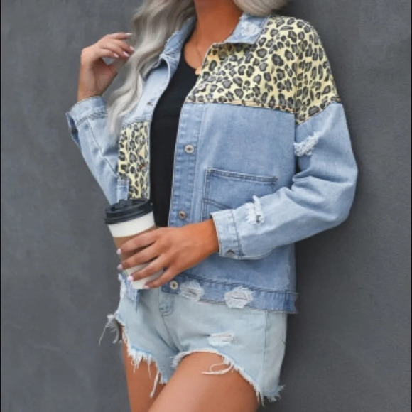 Leopard Denim Jacket NWT - Picture 4 of 7